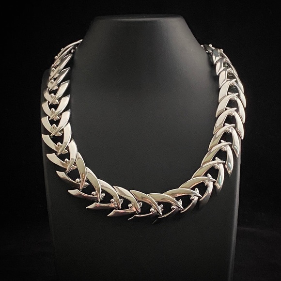 1960s Coro Silver tone Necklace - Picture 6 of 6